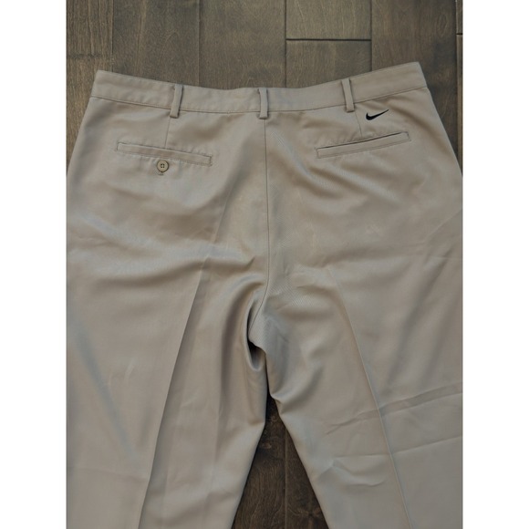 Nike Golf Chino Pants Mens 38X30 Tan DRI-FIT Flat Front Stretch Golfer Pocket - Picture 1 of 6